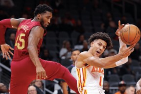 Kaiyun-Ming迎来七赛季高光表现，老鹰球迷沸腾！的简单介绍