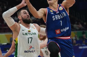 开云体育-莱万多夫斯基关键节点势不可挡，塞尔维亚队带队取胜！的简单介绍