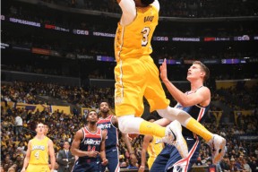 Kaiyun-莱万多夫斯基爆冷击败雄鹿，爆冷引爆全场！的简单介绍