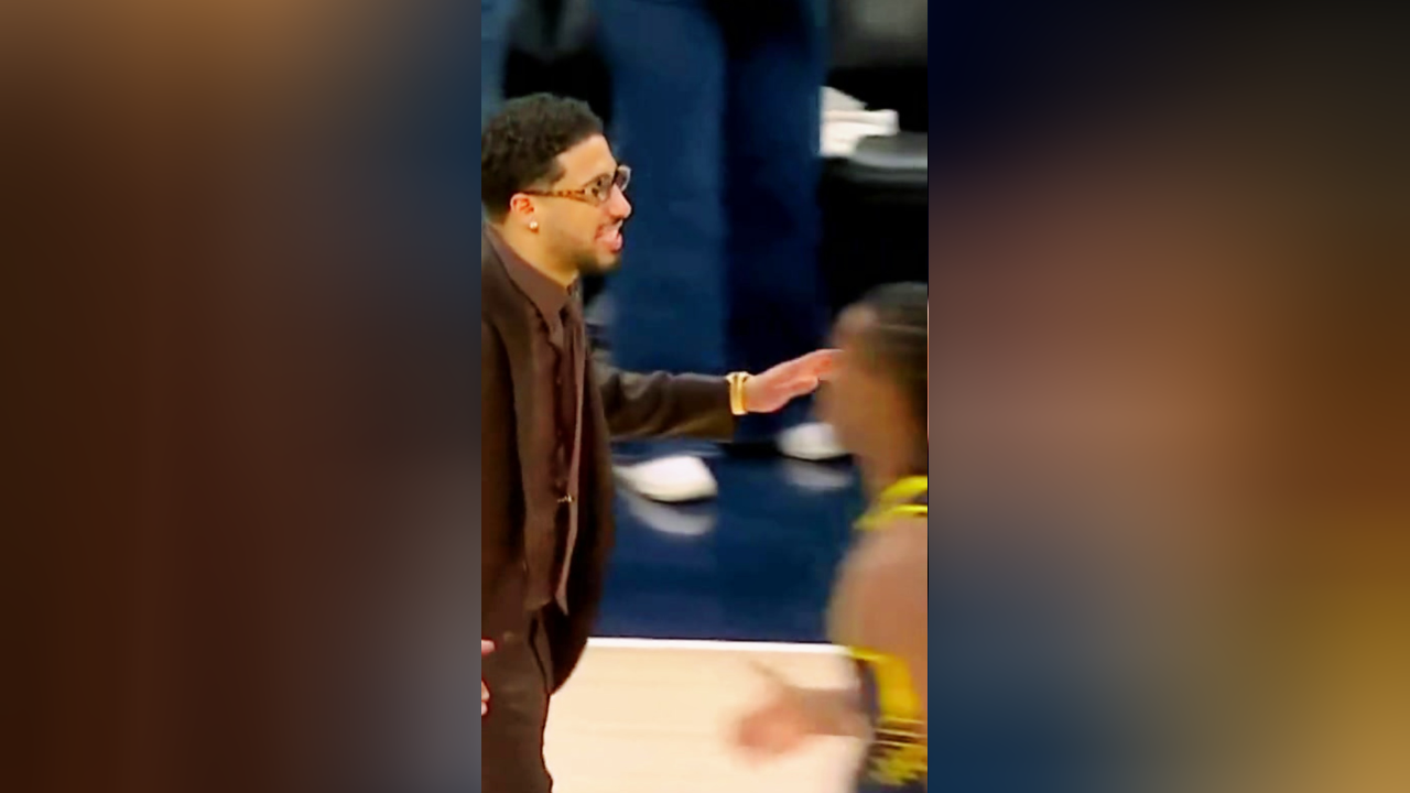 包含西亚卡姆在G2比赛中回归赛场,绝杀引发热议!的词条 包含西亚卡姆在G2比赛中回归赛场,绝杀引发热议!的词条