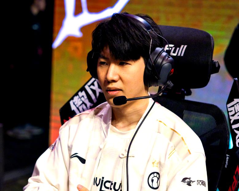 TheShy新星惊险取胜表现惊艳，DWG未来可期！的简单介绍